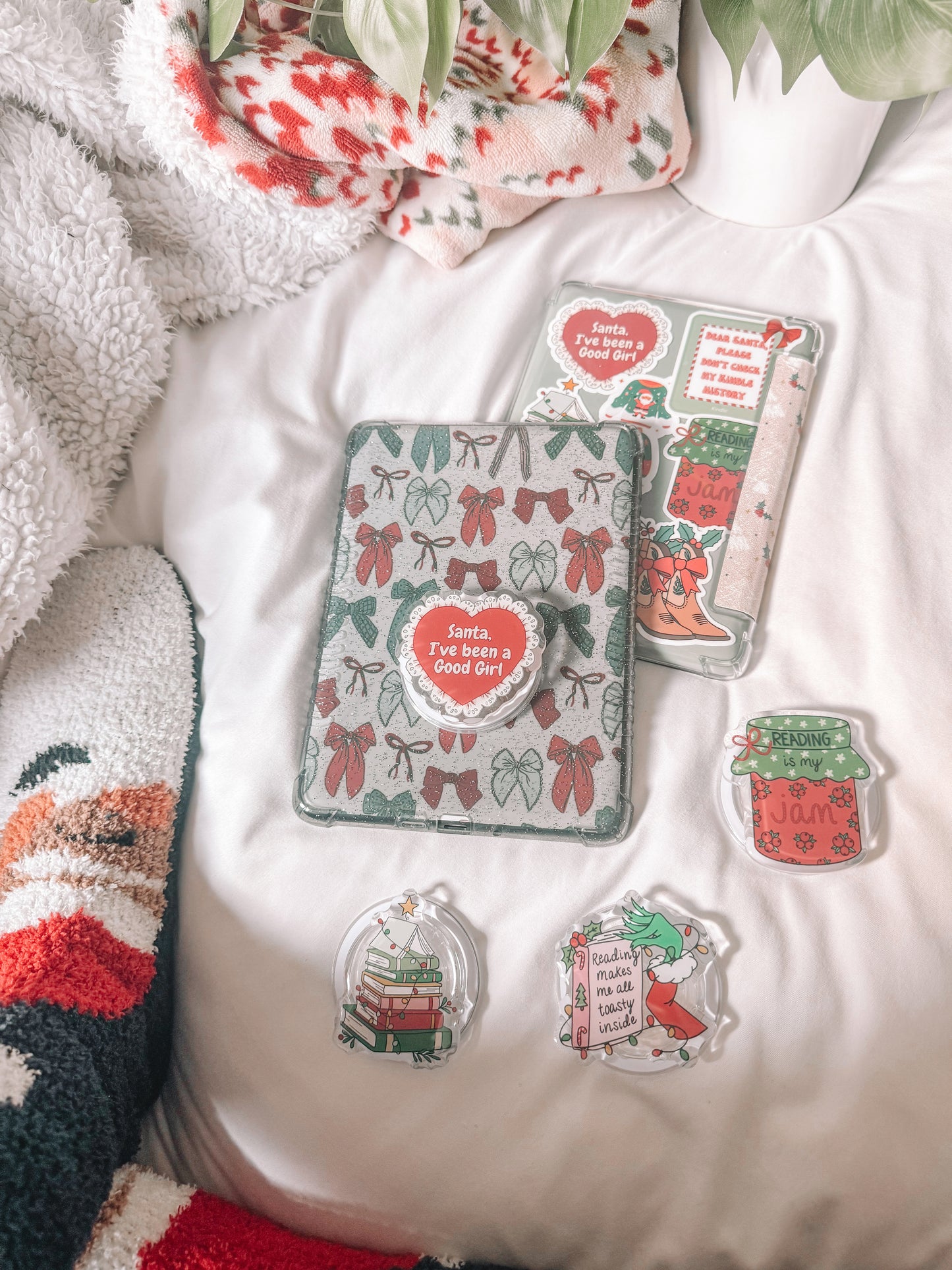 Christmas Tree Book Stack Magsafe Kindle Grip