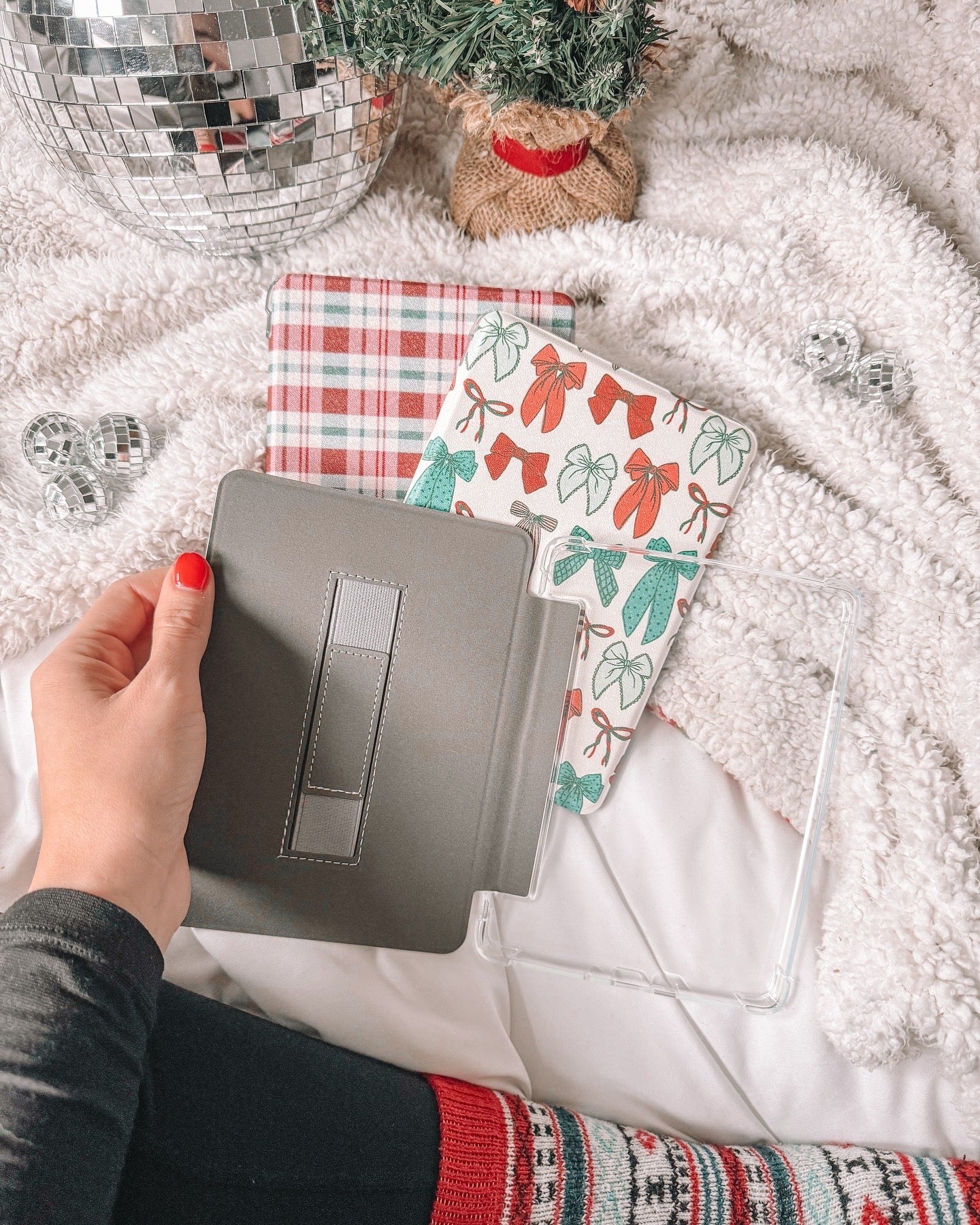 Holly Jolly Clear Back Kindle Case