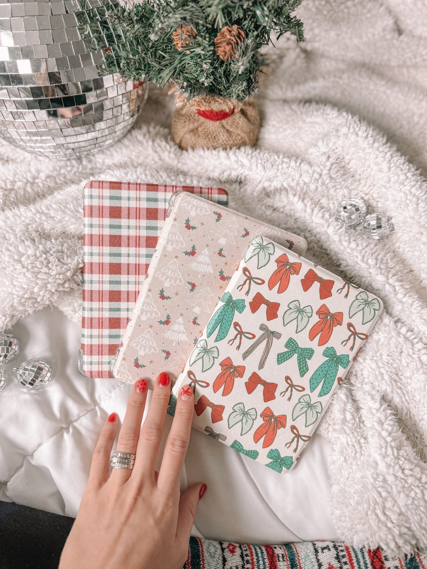 Holly Jolly Clear Back Kindle Case